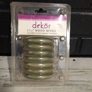 Dekor 1 3/4” green wood rings for woods curtain rod NWT